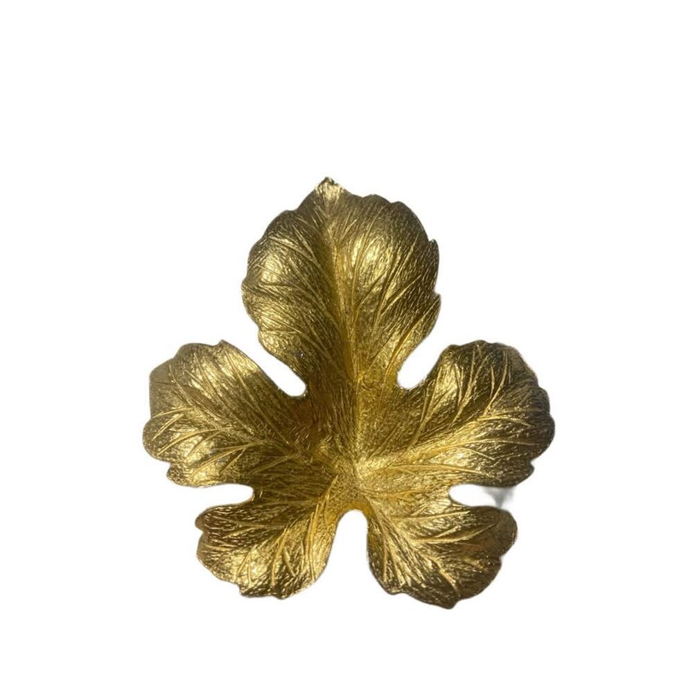 VTG Dalsheim Signed Large Goldtone Leaf Brooch Pin